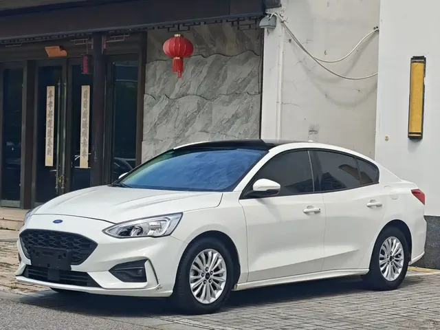 Ford Focus 2020 Sedan EcoBoost 180 Automatic Sharp Trend Type