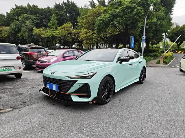 Changan UNI-V 2023 1.5T Sport Edition