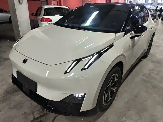 Lynk & Co Z20 2025 175kW
