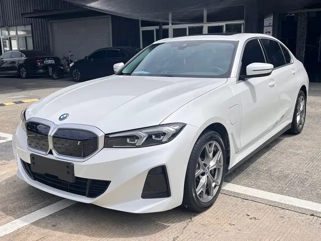 BMW i3 2022 eDrive 35 L