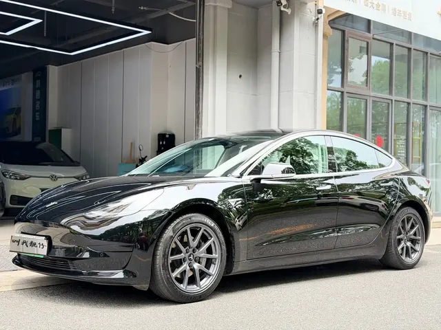 Tesla Model 3 2020 Standard Range Rear-Wheel Drive Upgrade