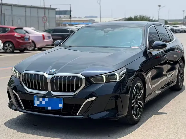 BMW 5 Series 2024 530Li Leading M Sport Package