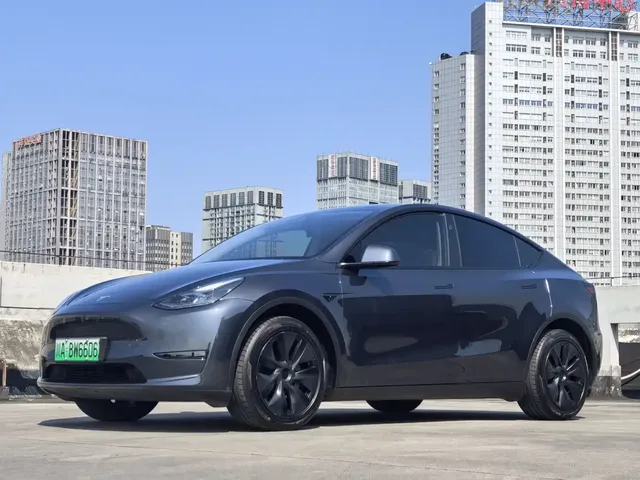 Tesla Model Y 2024 Long Range AWD