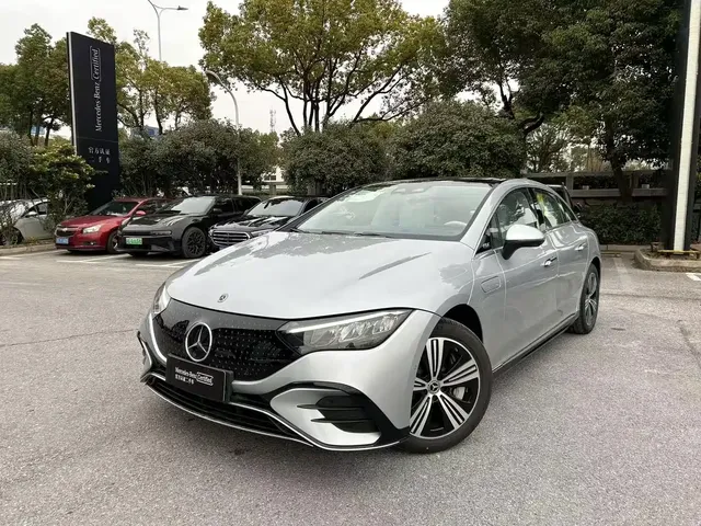 Mercedes-Benz EQE 2025 Model 500 4MATIC Luxury Edition
