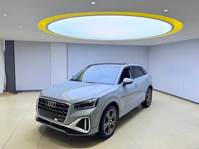 Audi Q2L 2022 35 TFSI Fashion Dynamic