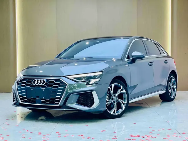 Audi A3 2021 Sportback 35 TFSI Luxury Sport