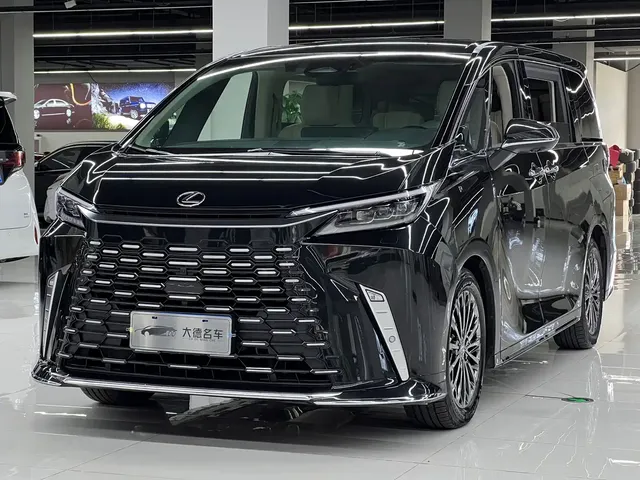 Lexus LM 2025 Model 500h Six-Seater Prestige Edition