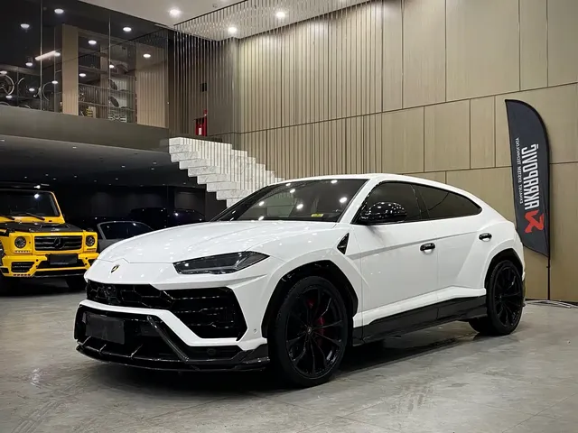 Lamborghini Urus 2021 4.0T V8