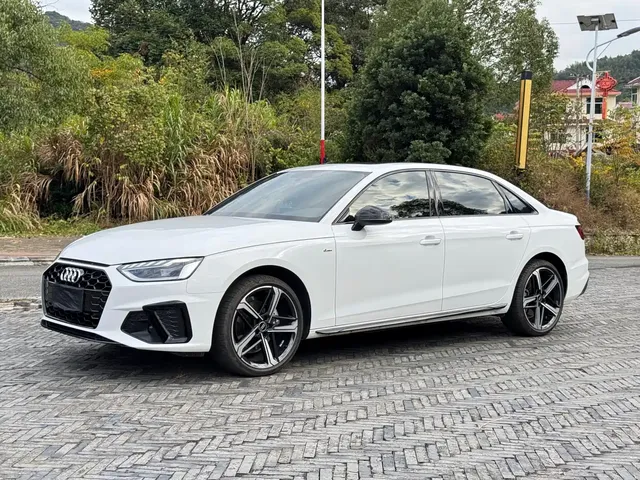 Audi A4L 2024 40 TFSI Luxury Dynamic