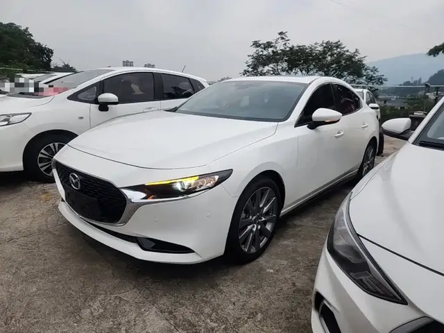 Mazda 3 Axela 2020 2.0L Automatic Stylish Edition