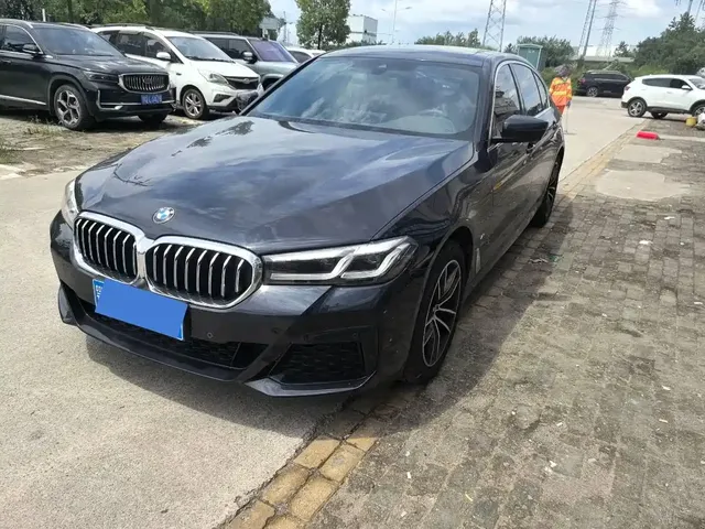 BMW 5 Series 2022 525Li M Sport Package