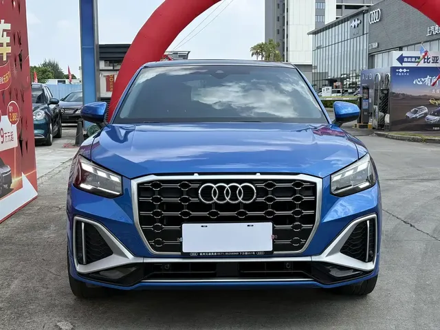 Audi Q2L 2022 35 TFSI Fashion Dynamic