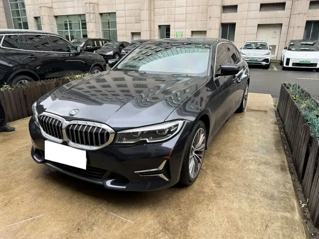 BMW 3 Series 2020 325Li Launch Edition