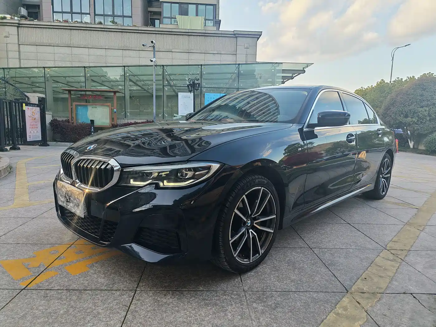BMW 3 Series 2022 325Li M Sport Package