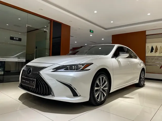 Lexus ES 2023 200 Excellence Edition
