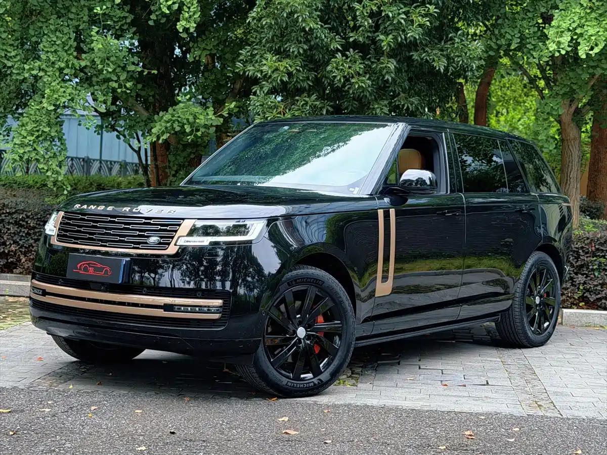 Land Rover Range Rover 2025 3.0 L6 400PS Flourishing Era Extended Wheelbase