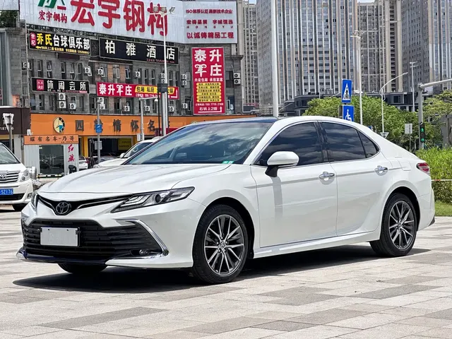 Toyota Camry 2021 2.5G Luxury Edition