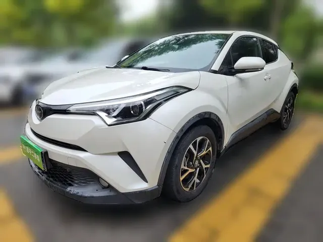 Toyota C-HR 2018 2.0L Leading Sunroof Edition China VI