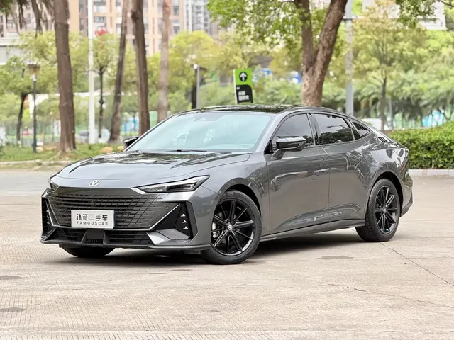 Changan UNI-V 2023 1.5T Luxury Edition