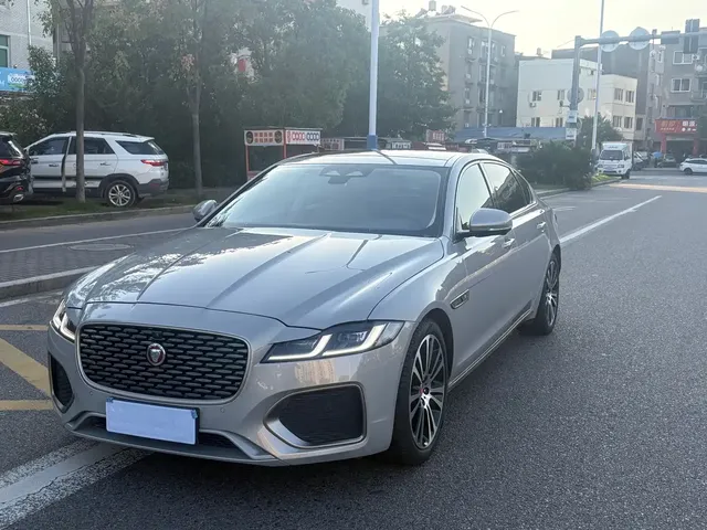 Jaguar XFL 2024 2.0T P250 2WD Premium Luxury