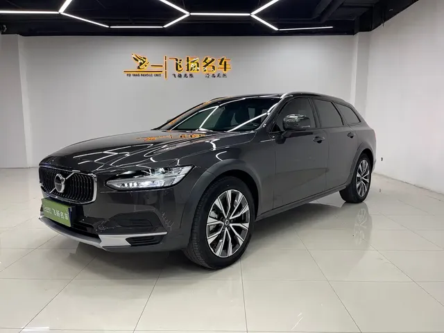 Volvo V90 2024 Cross Country B5 AWD Wisdom Edition