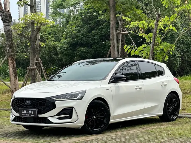 Ford Focus 2022 Hatchback EcoBoost 180 Automatic ST Line