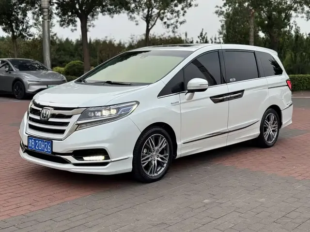 Honda Elysion 2019 2.0L Hybrid Luxury Edition