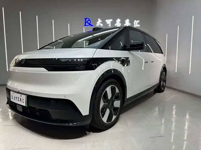 ZEEKR MIX 2025 Smart Driving Edition