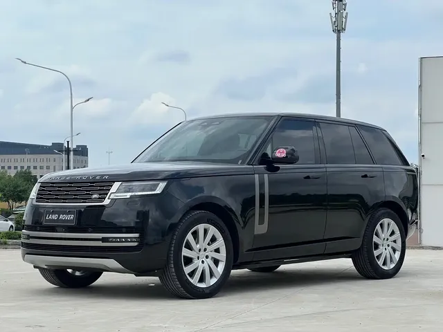 Land Rover Range Rover 2025 3.0 L6 360PS Golden Age Edition