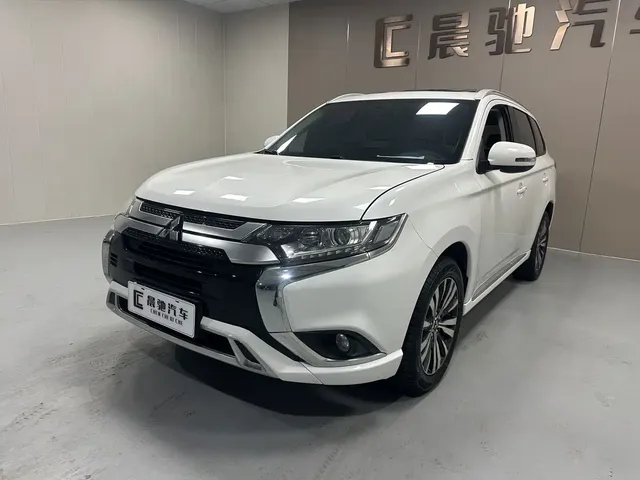 Mitsubishi Outlander 2021 2.0L FWD Comfort Edition 5-seater
