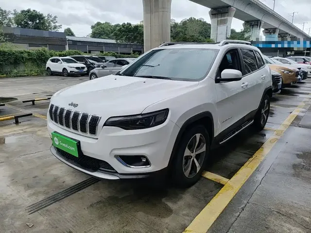 Jeep Cherokee 2020 2.0T 2WD Leading Edition