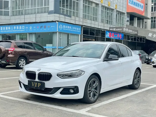 BMW 1 Series 2018 118i Sport Edition