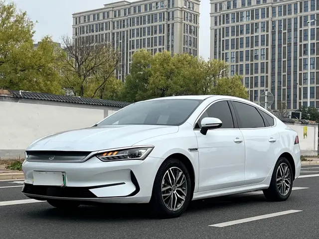 BYD Qin PLUS 2021 EV 500KM Luxury Model