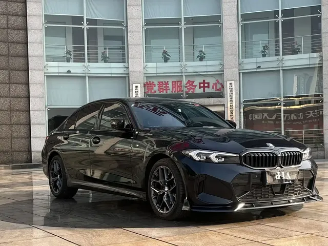 BMW 3 Series 2025 330Li M Sport Night Edition