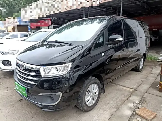 JAC Refine M3 2022 PLUS 1.8L 7-Seater Standard
