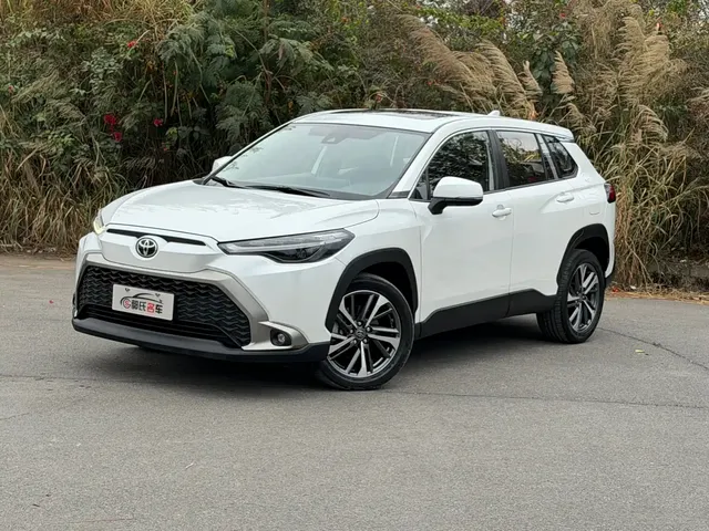Toyota Frontlander 2022 2.0L CVT Luxury PLUS Edition