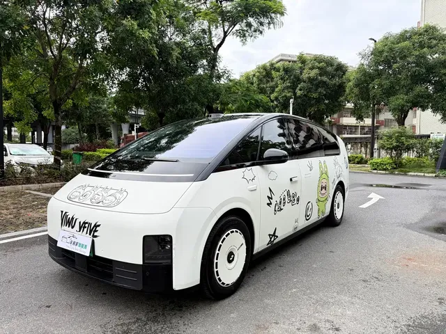 Li Auto MEGA 2025 Model Home Family Special Edition