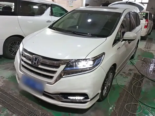 Honda Elysion 2019 2.0L Hybrid Luxury Edition