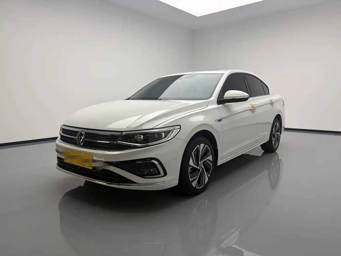 Volkswagen Bora 2023 300TSI DSG Premium Edition