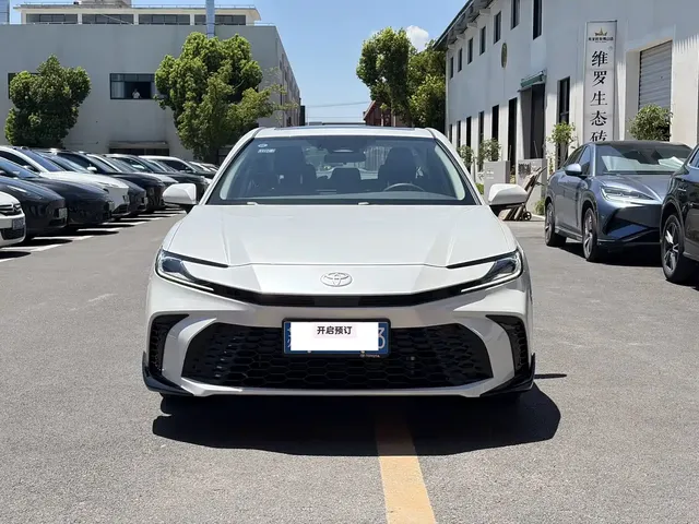 Toyota Camry 2026 Hybrid 2.0HSE Sport Lite Edition