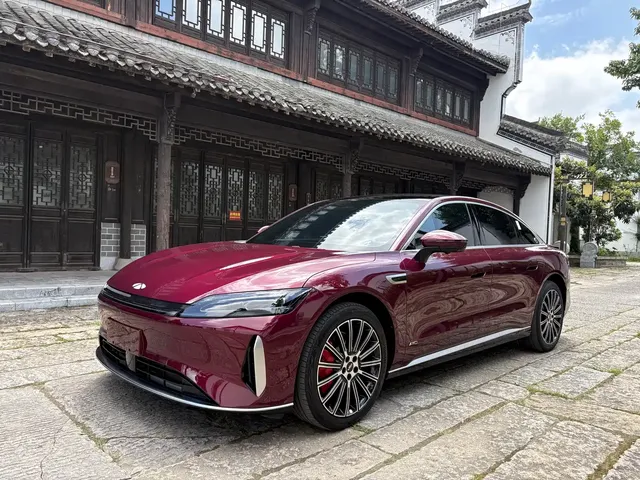 Chery Fengyun A9L 2025 Model 4WD High-performance Summit Edition