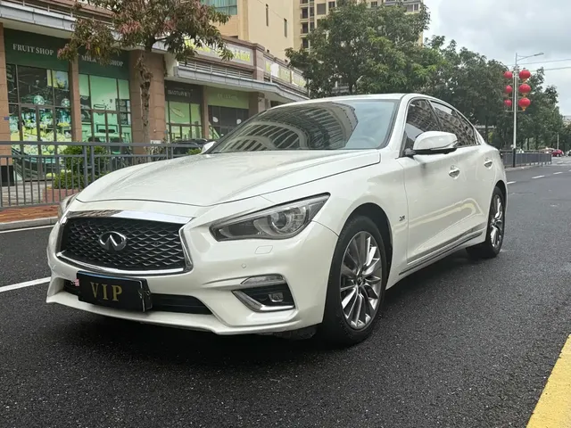 Infiniti Q50L 2018 2.0T Premium Edition China V