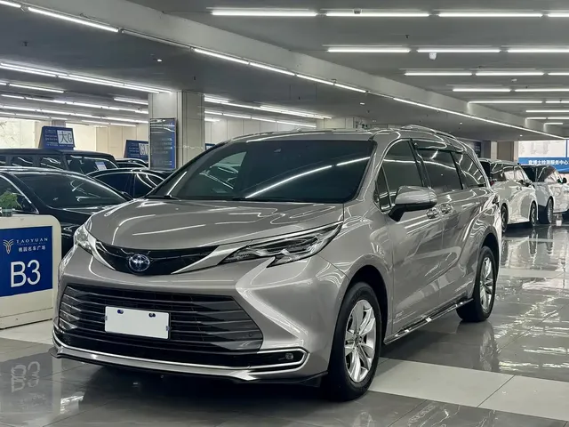 Toyota Sienna 2021 2.5L Hybrid Ultimate Edition