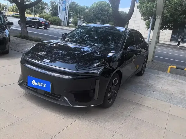 Geely Galaxy L6 2024 125km PLUS Soaring Dragon Edition