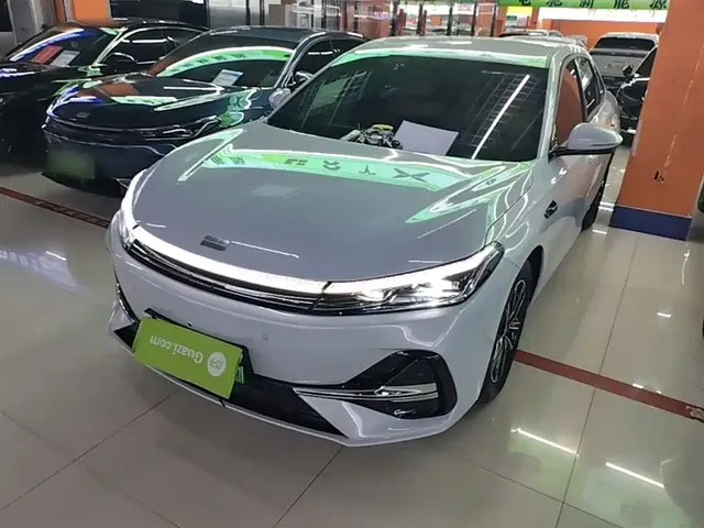 Geely Galaxy A7 2025 EM-i 70km Voyage Edition