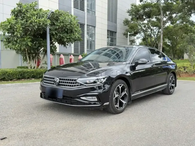 Volkswagen Magotan 2025 Popular Edition 330TSI DSG Luxury