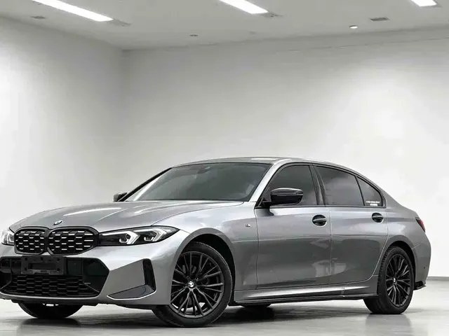 BMW 3 Series 2023 325Li M Sport Black Night Package