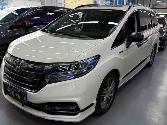 Honda Elysion 2019 2.0L Hybrid Luxury Edition