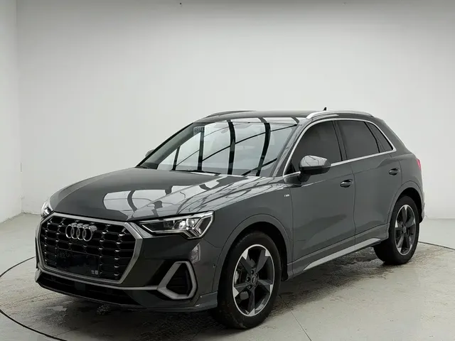 Audi Q3 2023 35 TFSI Fashion Dynamic (1.4T)