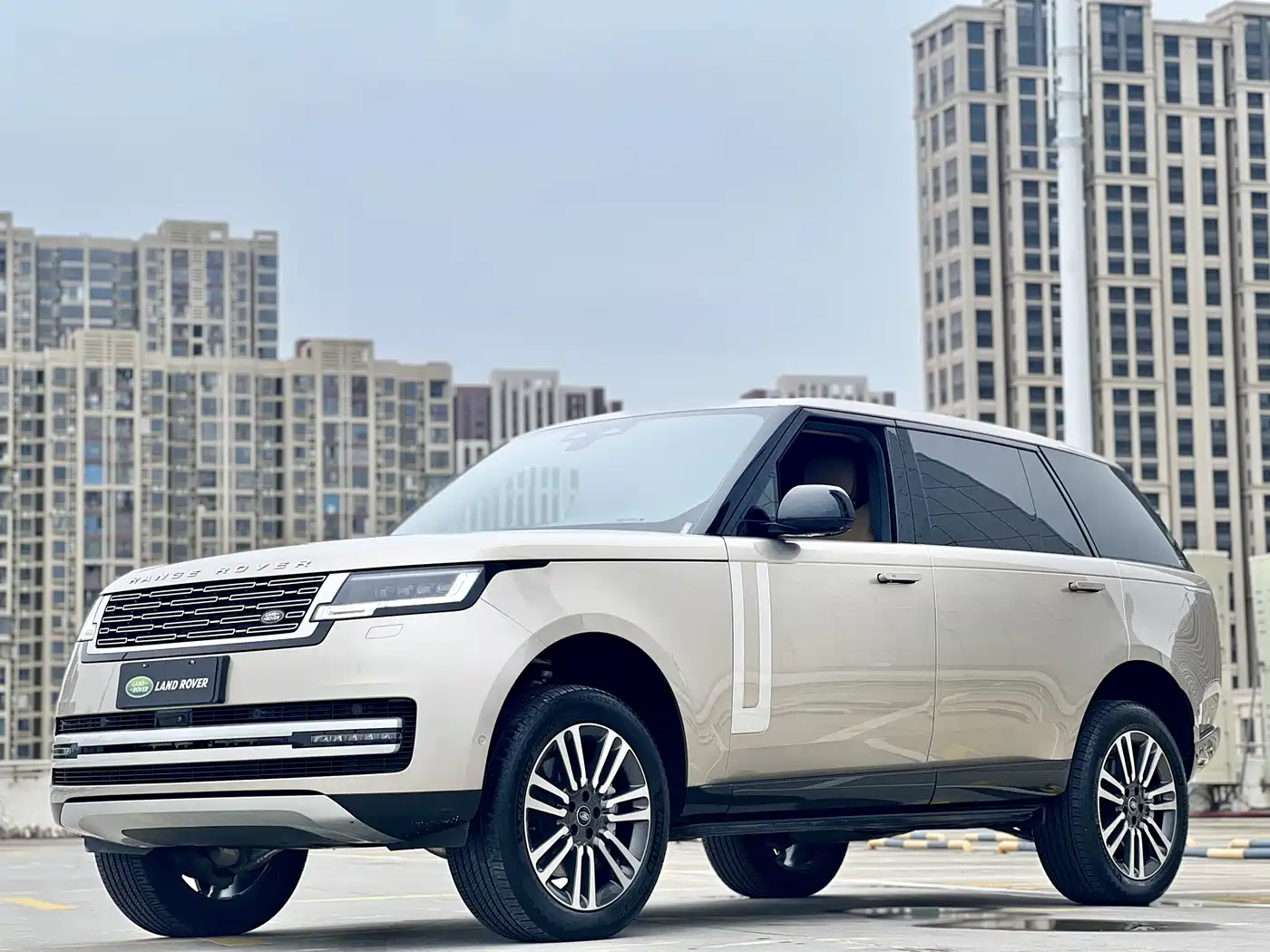 Land Rover Range Rover 2023 3.0 L6 400PS Genesis Extended Version